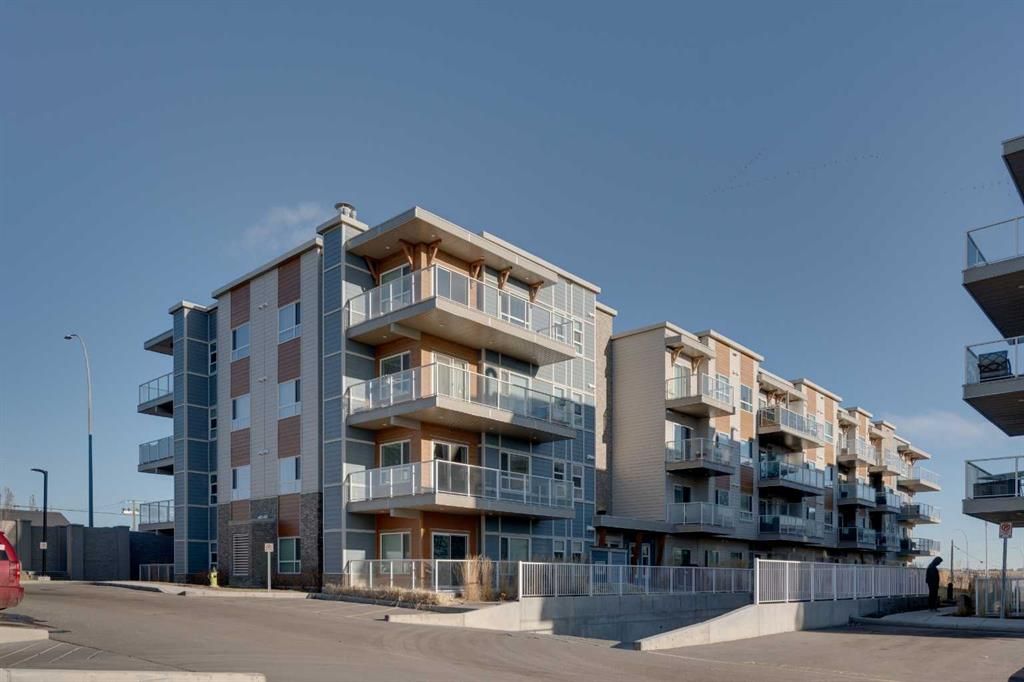 New property listed in Harvest Hills, Calgary